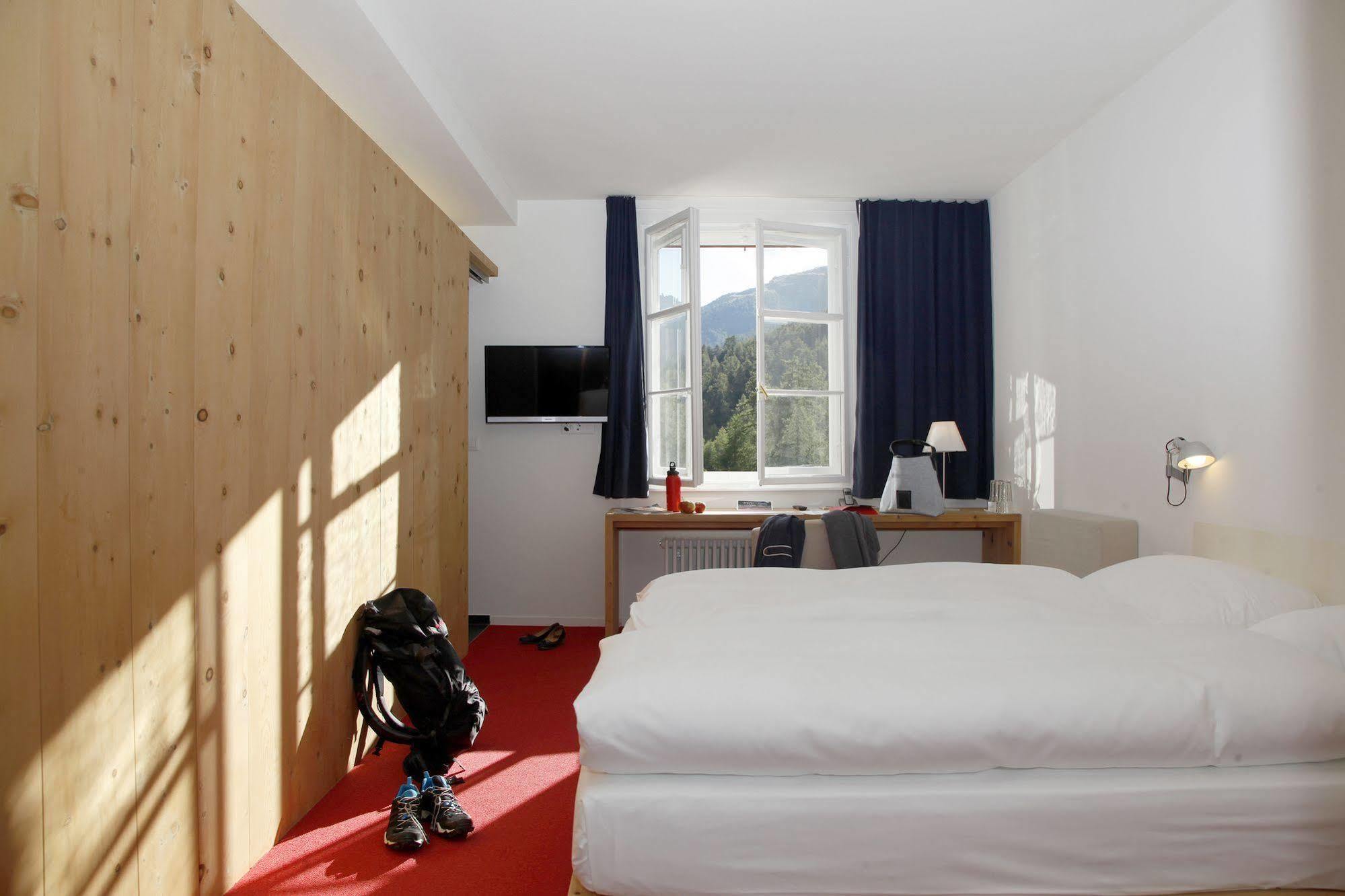 Hotel Castell Zuoz Zewnętrze zdjęcie